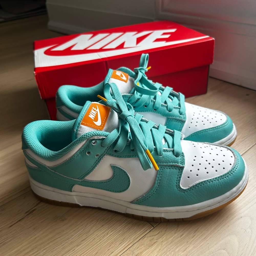 Nike dunk low white/teal “teal zeal” Wmns Sneaker Size 6.5
